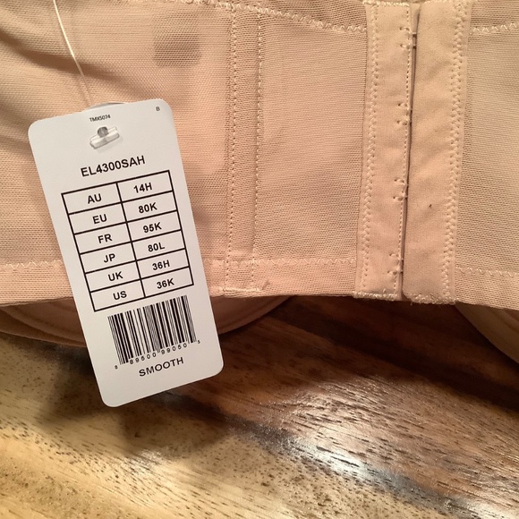 Elomi Smooth moulded strapless bra - Picture 4 of 6